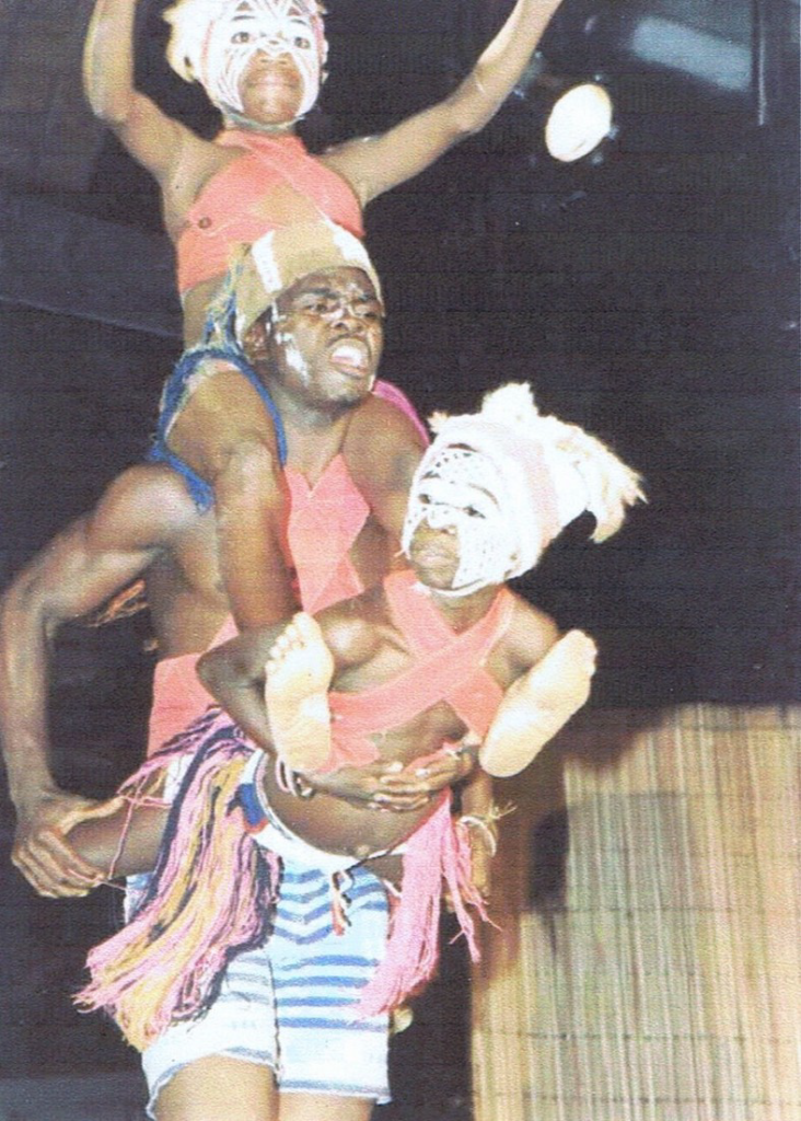 Jo et la compagnie AMOUNIA